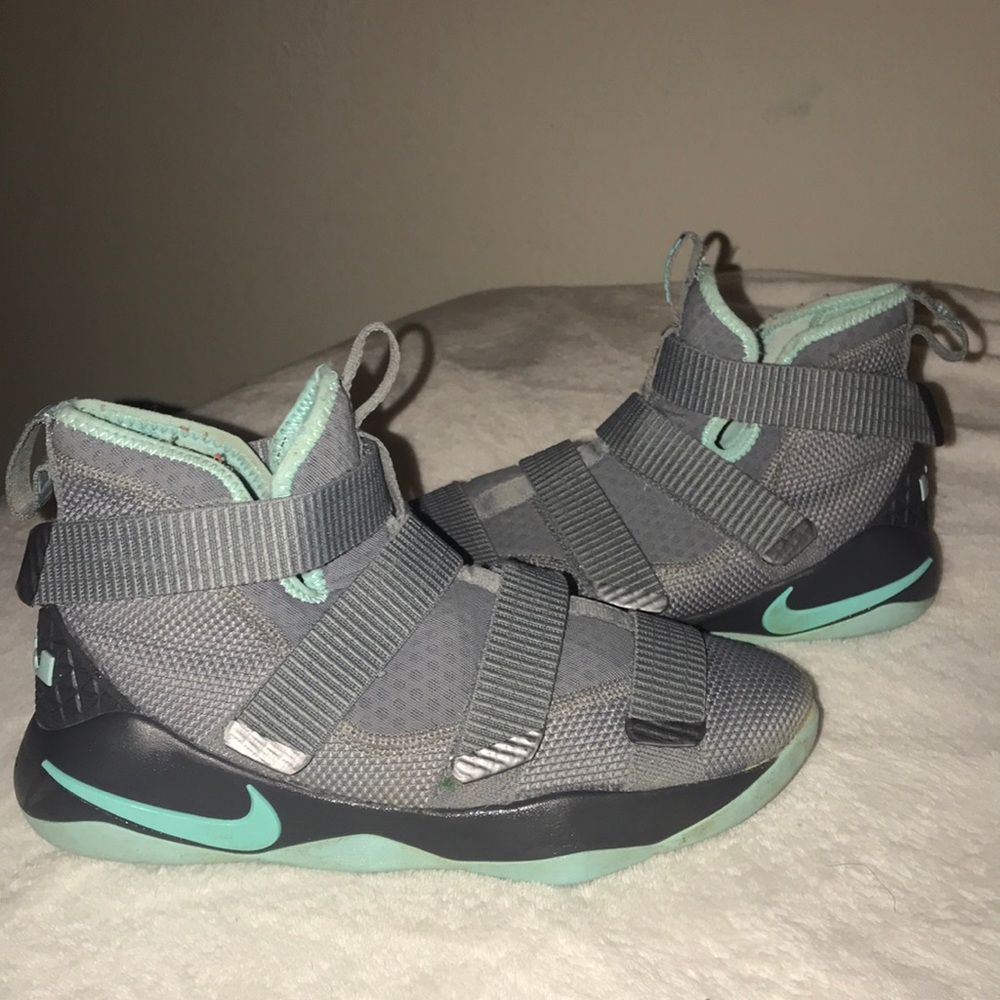 Nike Zoom LeBron Basketball Shoes